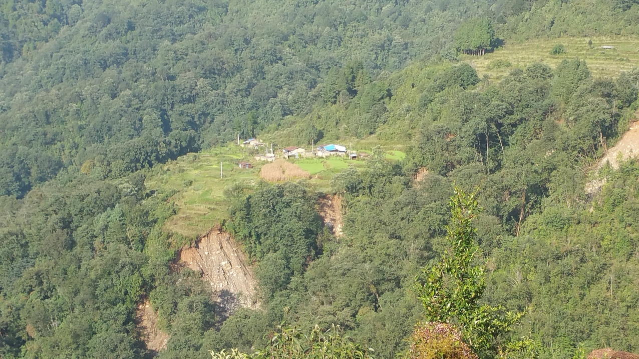 Eine kleine Außenstelle von Ganyul, die wir nicht besucht hatten, die aber auch von den Hilfsgeldern profitieren soll.
