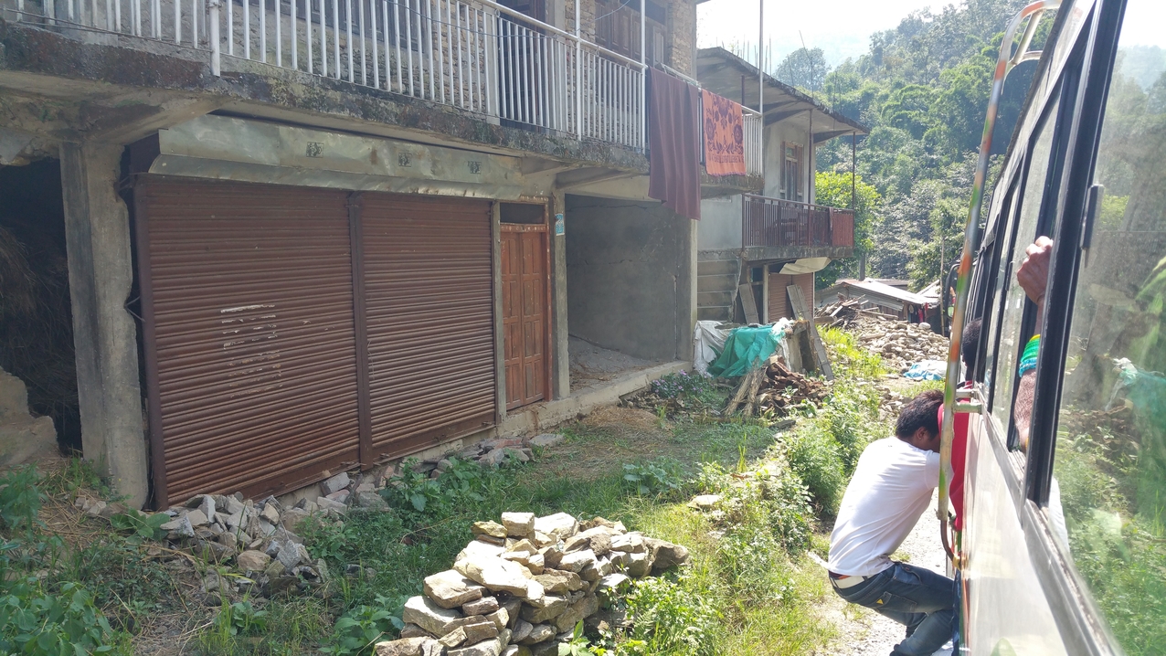 Impressionen am Wegrand vom Bus aus gesehen.
