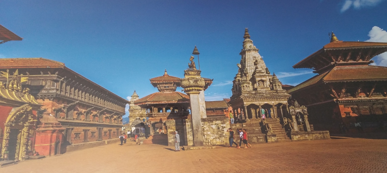 Ausblick auf die Bhaktapur Besichtigung. So sah es vor dem Erdbeben am Durbar Square in Bhaktapur aus.
