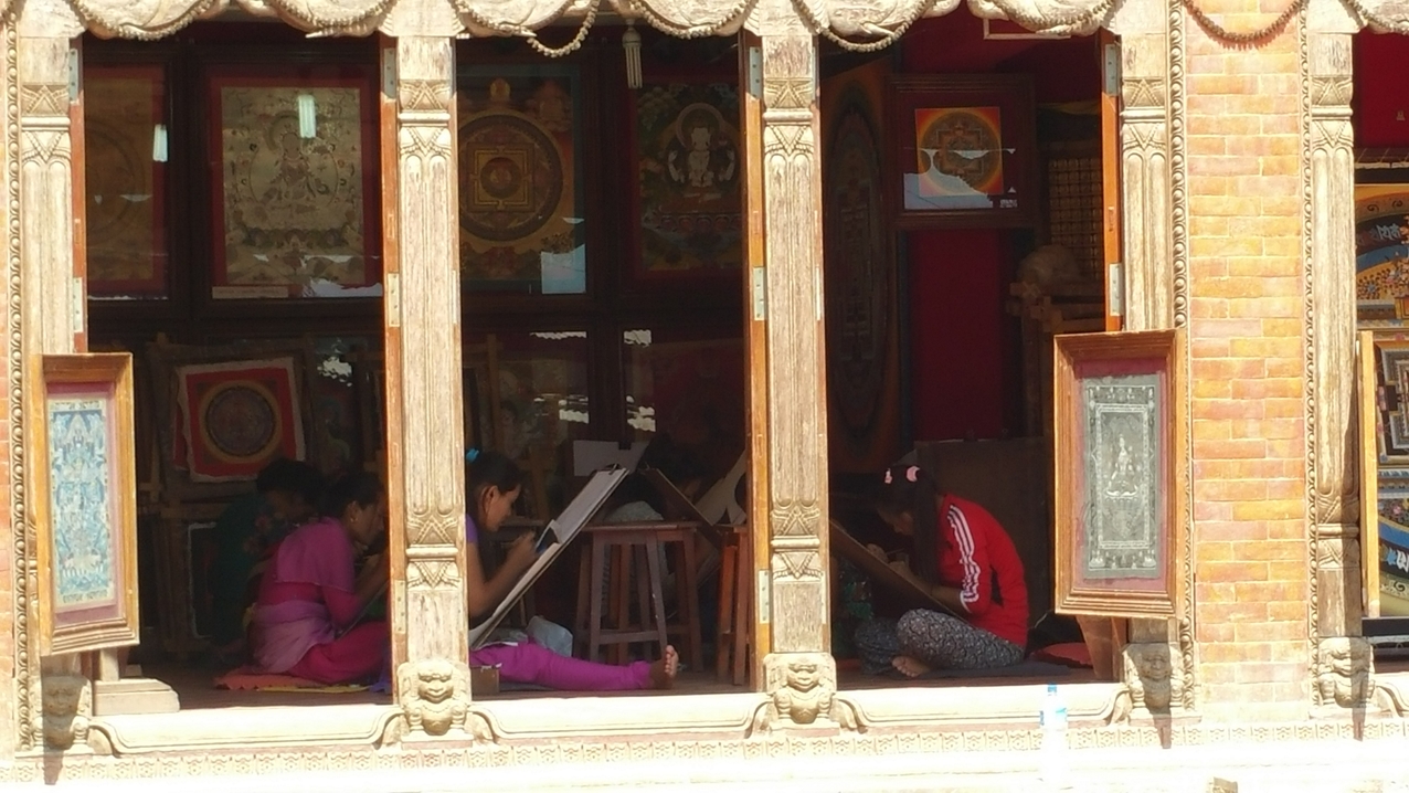 In den Malschulen wird gelernt und für den Verkauf produziert.
