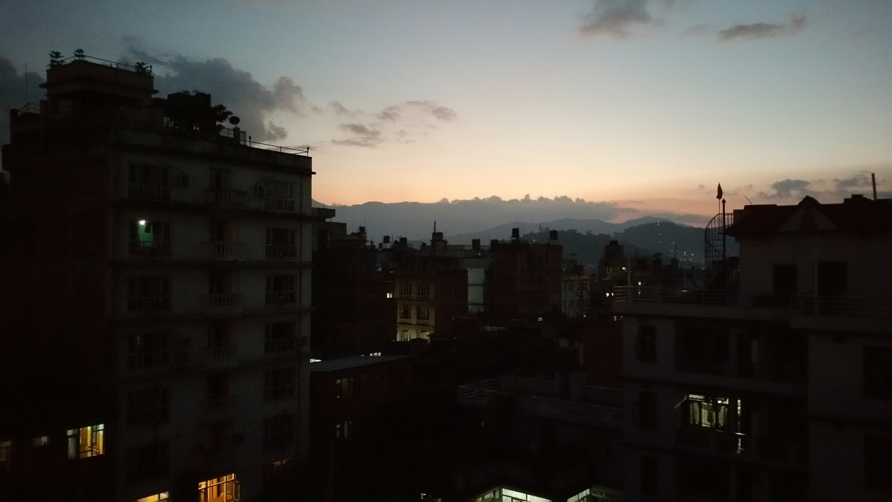 ... auf einer Dachterasse in Thamel...
