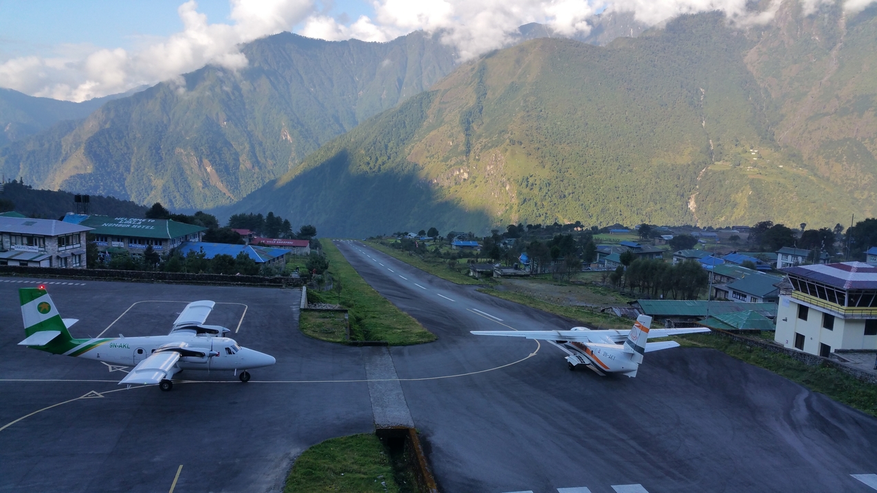 ... machen sich die kleinen zweimotorigen Maschinen wieder auf den Weg...
