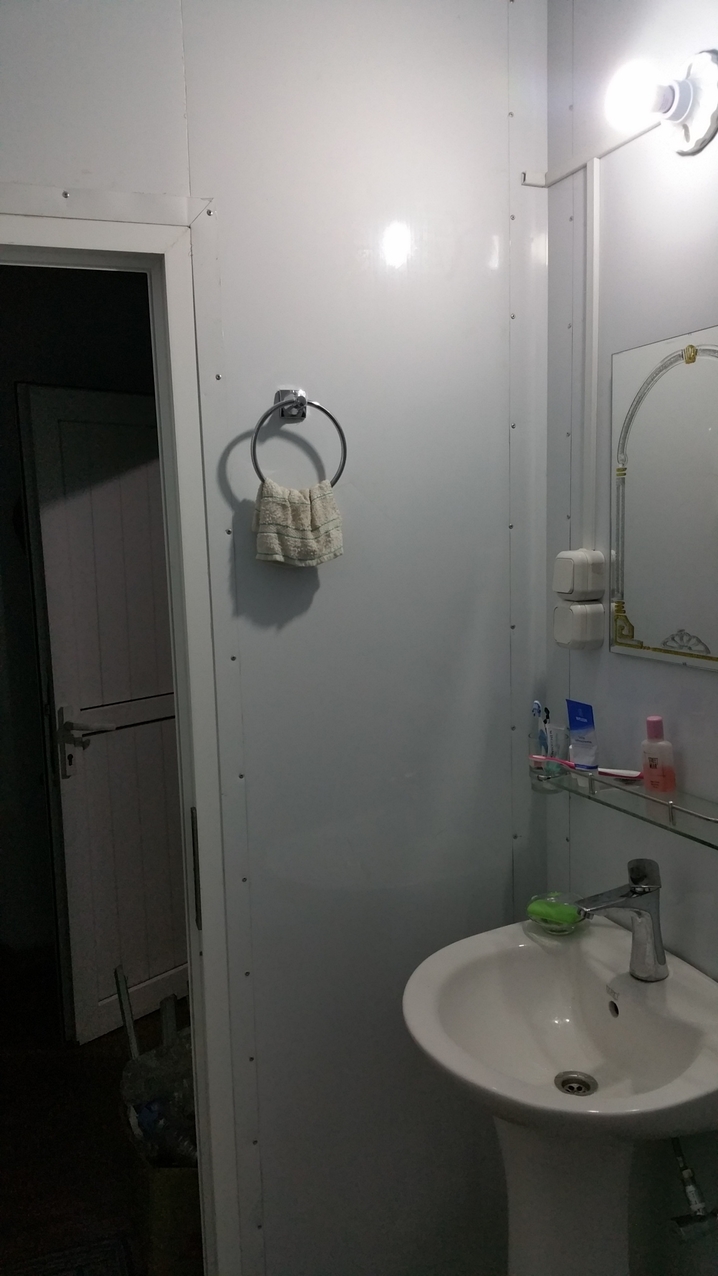 Demnächst auch noch mit Solarbeheizter Dusche.
